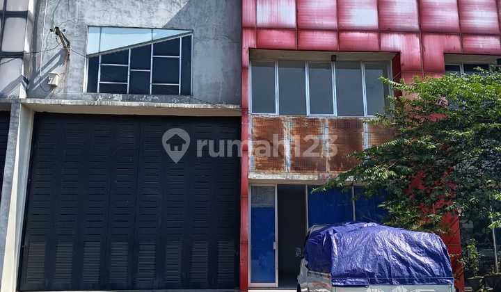 Warehouse renovated size 396 m2, HGB, Driyorejo, Gresik Warehouse renovated size 396 m2, HGB, Driyorejo, Gresik