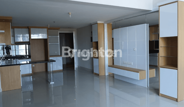 Apartemen Apartemen SOHO 3 BR Unfurnished Bagus 2