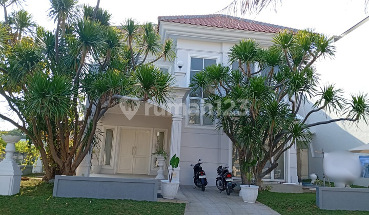 Rumah Hoek Terenovasi Furnished Siap huni Sukolilo, Surabaya 2