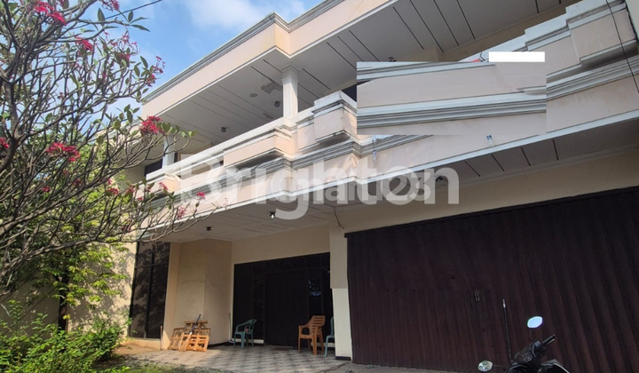 Rumah di Raya Satelit – Lokasi Strategis! Bangunan 2 Lantai