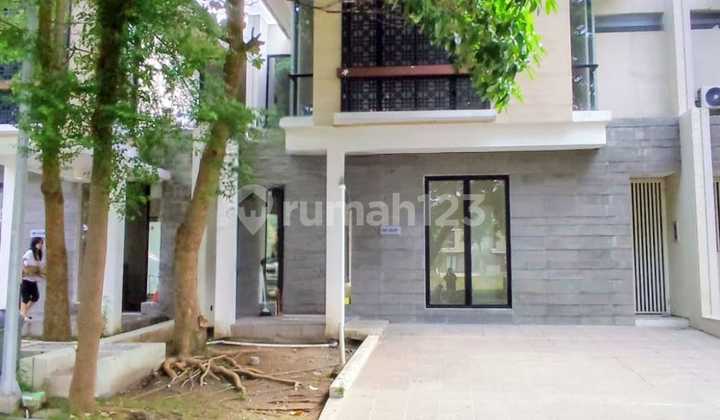 Rumah Depan Danau Northwestlake 2 Lantai SHM di Bubutan 1