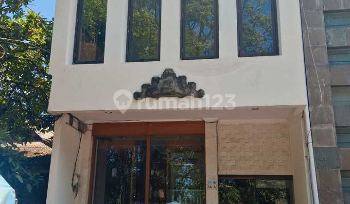 Nice 305 m2 shophouse in Denpasar area, Bali. 2