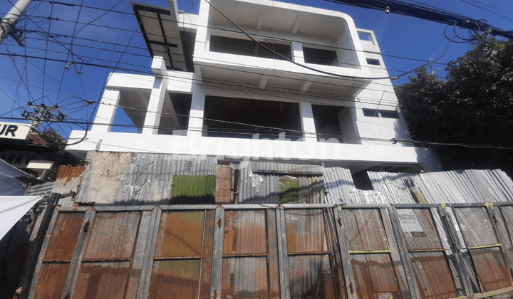 LUXURY BUILDING AT EAST SURABAYA 1
