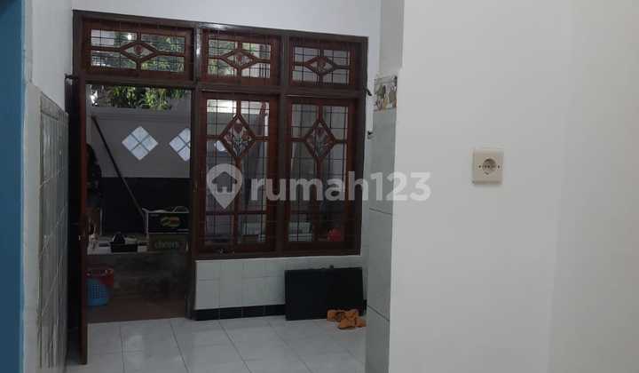 Rumah Terenovasi Unfurnished SHM Harga terjangkau 