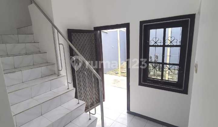 Rumah Terenovasi Unfinished SHM Daerah Mulyorejo, Surabaya Rumah Terenovasi Unfinished SHM Daerah Mulyorejo, Surabaya