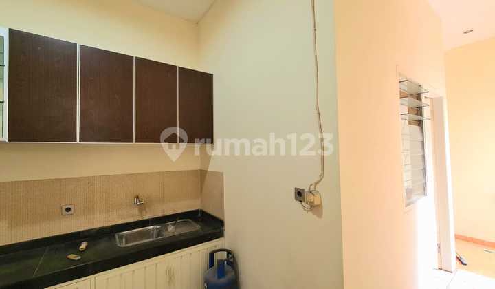 Rumah Terenovasi Furnished SHM Lakarsantri, Surabaya  2