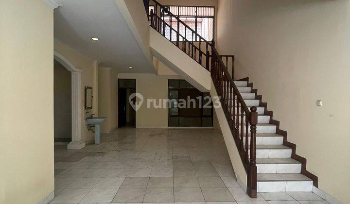 Rumah 2 Lantai Pik 1 Siap Huni Harga Termurah 2