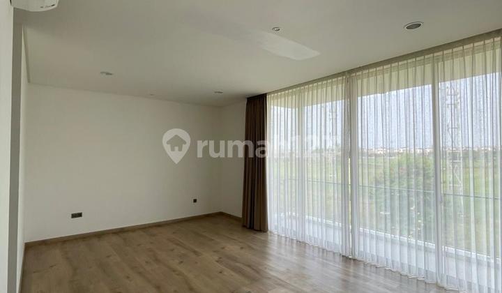 Rumah Besar Mewah Golf Island View Golf Terbaik