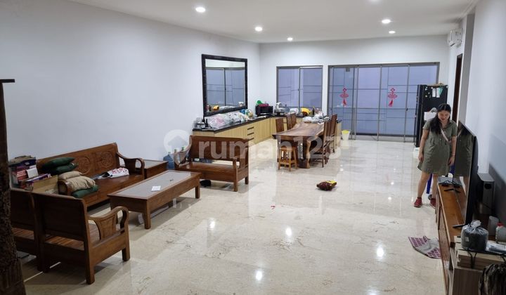 Rumah Besar Furnish Golf Island Siap Pakai