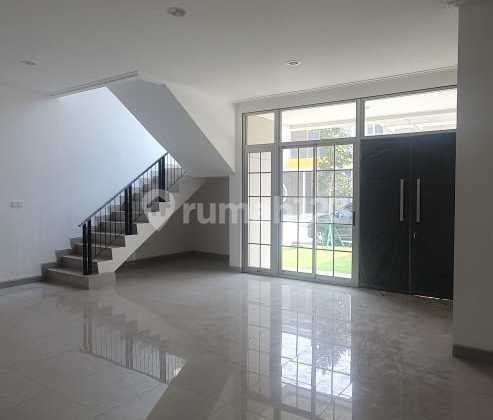 Rumah Besar 4 Kamar Unit Langka Siap Huni Pik 2 Rumah Besar 4 Kamar Unit Langka Siap Huni Pik 2