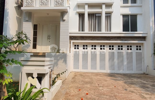Rumah Mewah Pik 1 Lokasi Strategis Fully Furnished 1