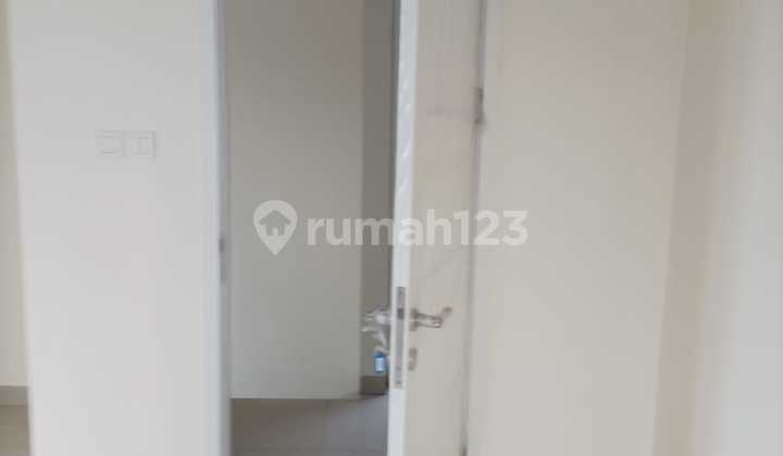 Rumah Hoek 2lt Split Level di Elista Village Gading Serpong 12
