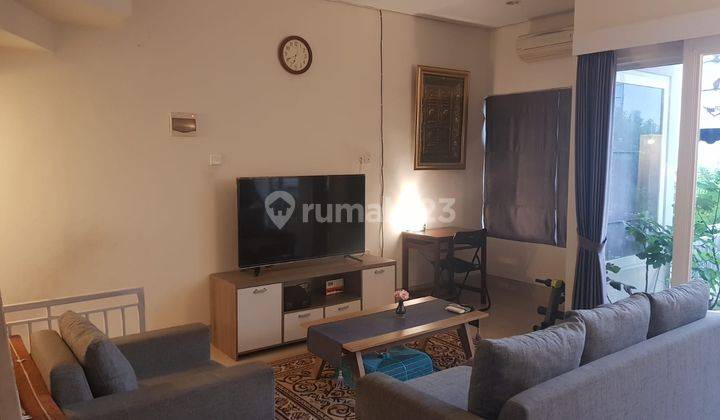 Rumah 3 Lantai Fully Furnished di Nusa Dua 2