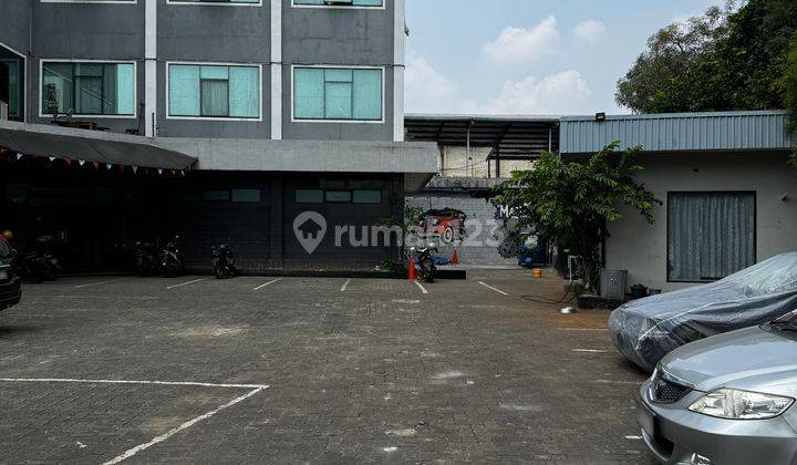 Dijual Gedung 4 Lantai Lokasi Strategis Dekat Binus Palmerah 2