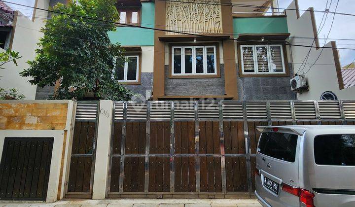 Rumah 3 Lantai Cozy Pool Best Price Bendungan Hilir Jakarta Pusat Siap Huni 1