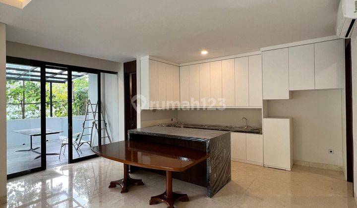 Rumah 4 Lantai Di Kemang Brand New Private Pool Lift Cozy Luxurious Siap Huni 2