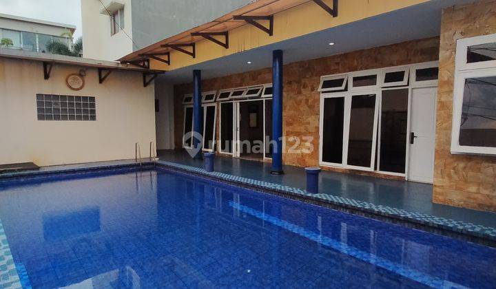 Rumah Modern Classic 2 Lantai Ada Pool Balkon Luas Cilandak Jaksel 2