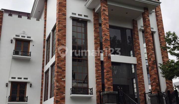 FOR SALE KEBAYORAN BARU GEDUNG KEREN STRATEGIS AREA 