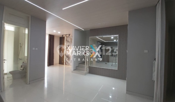 Disewakan Rumah 2 Lantai di Grand Pakuwon 2
