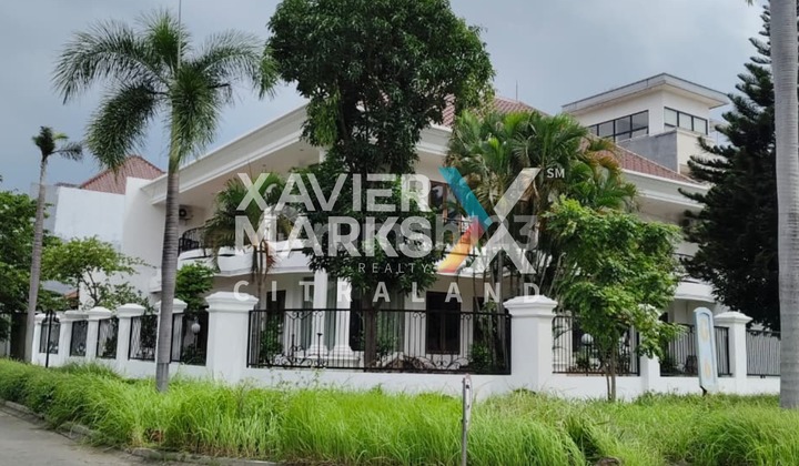 Rumah Araya Hook Kuldesak Lokasi Strategis Main Road, Parkir Luas