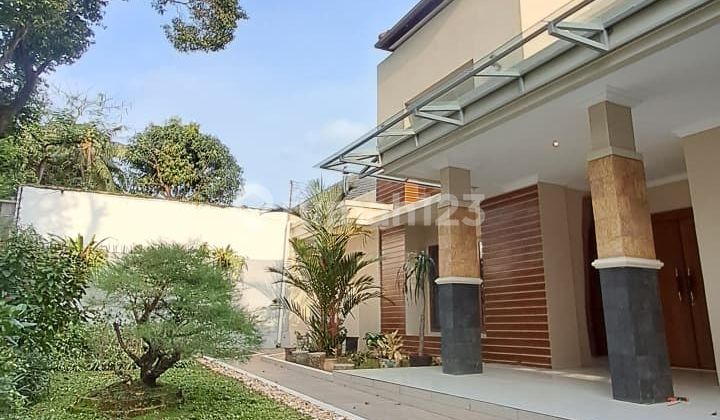 Disewakan Rumah di Kemang Dalam. Jakarta Selatan Disewakan Rumah di Kemang Dalam. Jakarta Selatan