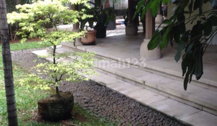 Dijual Rumah Asri, Nyaman, Area Eksklusif Lokasi Di Pondok Indah, Jakarta Selatan