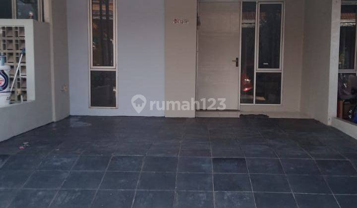 di Sewakan Rumah Daerah Mutiara Gading City Bekasi 1