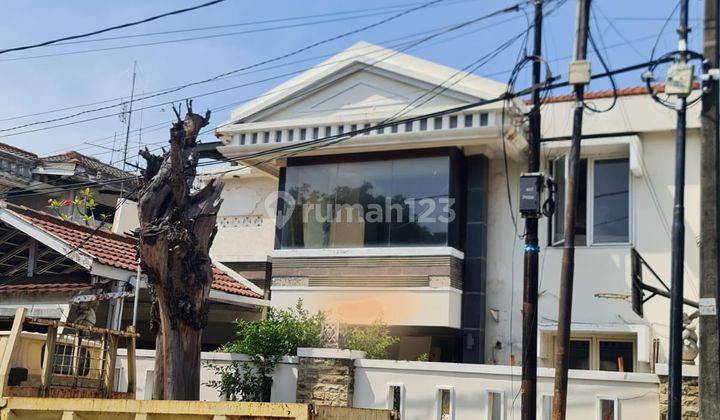 Dijual Rumah 2 Lantai Hanya Hitung Tanah Saja, Karena Harus Direnovasi  1