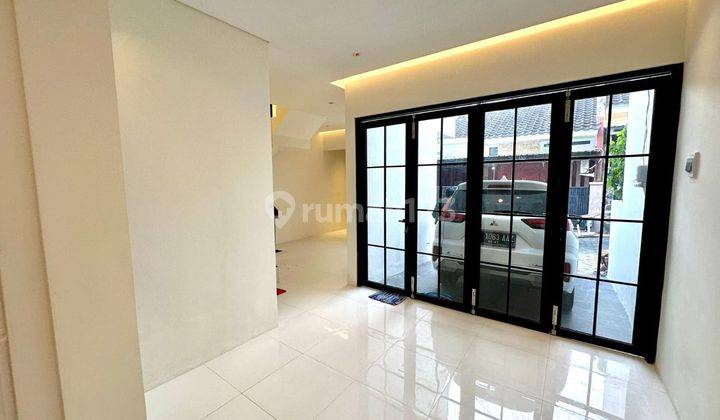 Rumah Modern 2 Lantai Smart Door Lock Di Tasikmadu, Malang 2