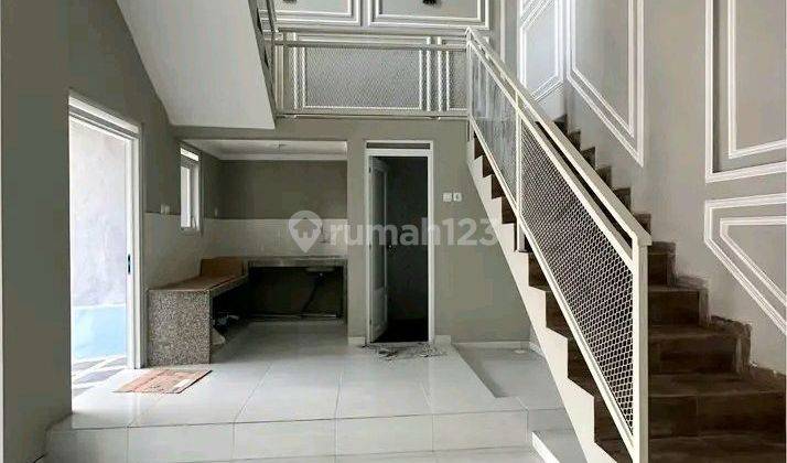 Rumah Cantik 2 Lantai Baru Siap Huni Di Tasikmadu, Malang 2