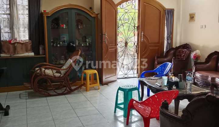 Blok A Danamon, Taman Palem Lestari, Cengkareng, Jakbar..Dijual Rumah 2 Lt, Hadap Timur, Semi Furnish, Row Jalan 3 Mobil, PLN 3300w, Air PAM.