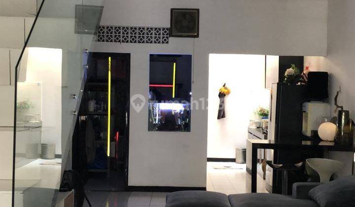 Rumah 2 Lantai, Bagus, Furnished, Shm, di Permata Taman Palem, Jakarta Barat 2