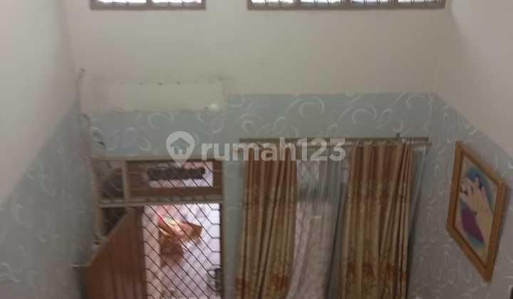 Citra 5, Kalideres, West Jakarta.. For Sale: 2-Story House, Upper Floor Has a Cast Room That Can Be Used as a Bedroom, 5500W Electricity, Piped Water.-4Lbo