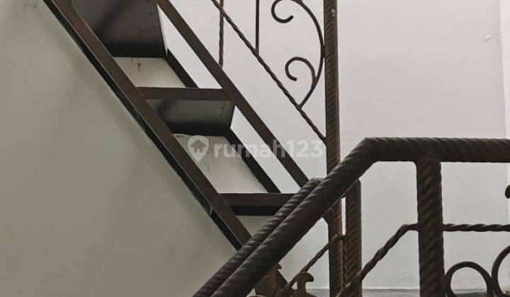 Dijual Rumah, Sudah Renovasi, Parkir Nyaman Depan Taman, Bebas Banjir, SHM di Banjar Wijaya, Cipondoh, Tangerang 2