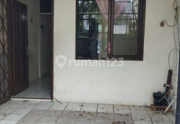 Taman Palem, Jakbar..Dijual Rumah 2 Lt, Blok Bagus dan Tdk Banjir, Hadap Utara, Row Jln 2 Mbl, Listrik 2200W, Air Tanah dan Pam, Surat Shm.-L1²5