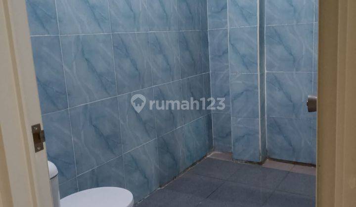 Dijual Rumah 2 Lt Siap Huni, Row Jln 2 Mbl, Shm di Kalideres Permai, Jakbar 2