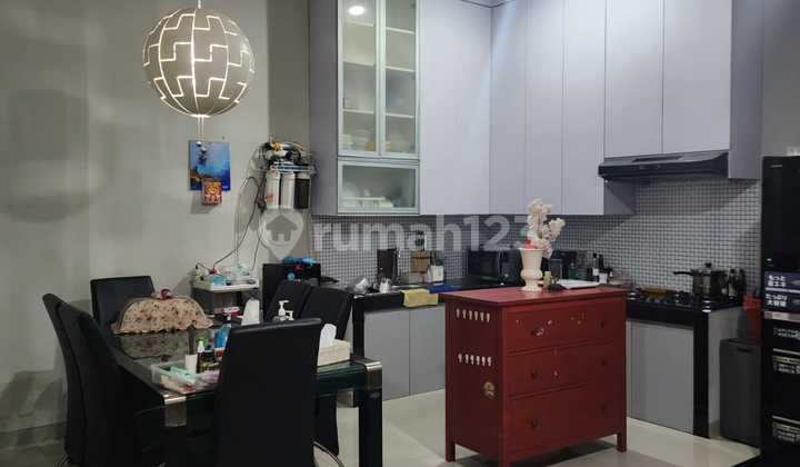 Citra 2, Kalideres, West Jakarta.. For Sale 2.5 Story House, Furnished, Southwest Facing, Near Park, Move-in Ready.