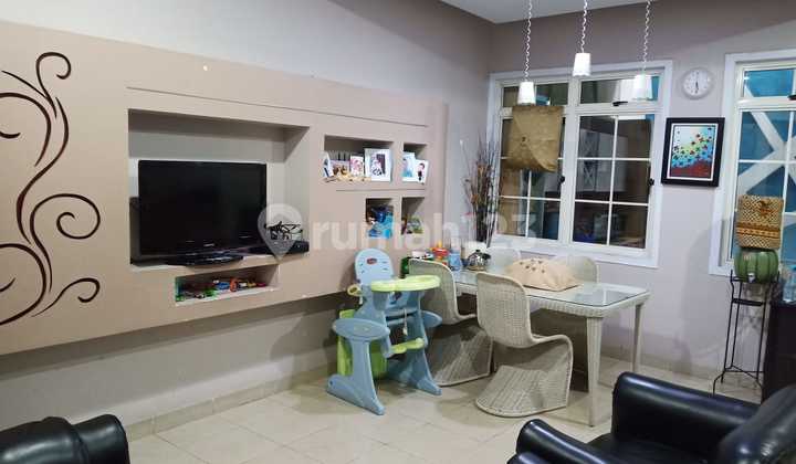 Taman Semanan Indah, Jakbar..Dijual Rumah, Hadap Selatan, Row Jln 2 Mbl, Free Ac 2, Semi Furnish, IPL 250rb per Bln, Atap Baja Ringan, SHM. 2