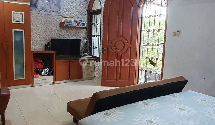 Dijual Rumah Taman Palem Lestari Depan Taman Jakarta Barat  1