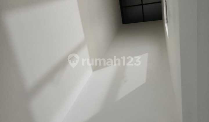 Taman Surya 5, Pegadungan, Kalideres, Jakbar..Dijual Rumah 2 LT, Bangun Baru, Hadap Barat Laut, Ada Tempat Cuci Jemur, Row Jln 3 Mbl, Surat SHM dan Imb.-Al.4lx Taman Surya 5, Pegadungan, Kalideres, Jakbar..Dijual Rumah 2 LT, Bangun Baru, Hadap Barat Laut, Ada Tempat Cuci Jemur, Row Jln 3 Mbl, Surat SHM dan Imb.-Al.4lx