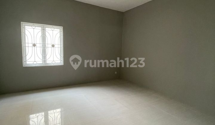 Citra 2 Ext, Jakbar..Dijual Rumah 2 Lt, Baru Renov Semua, Hadap Timur Laut, Row Jln 3 Mbl, SHM. 2