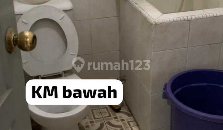 Taman Palem Blok A Danamon, Jakbar..Dijual Rumah 2 Lt, Row Jln 2 Mbl, Tersewa Sampai Feb 2026, PLN 3500w, SHM. 2