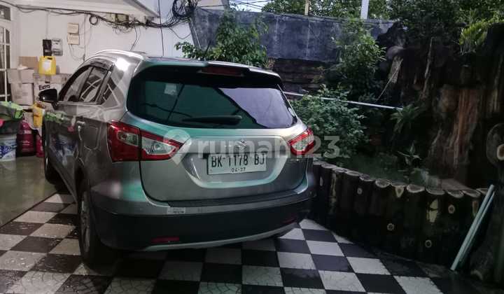 Muara Karang, North Jakarta.. For Sale 2-Story House, Unfurnished, 3-Car Road Row, Monthly Maintenance Fee 260k, 3500w PLN, PAM Water, Freehold Certificate. 2