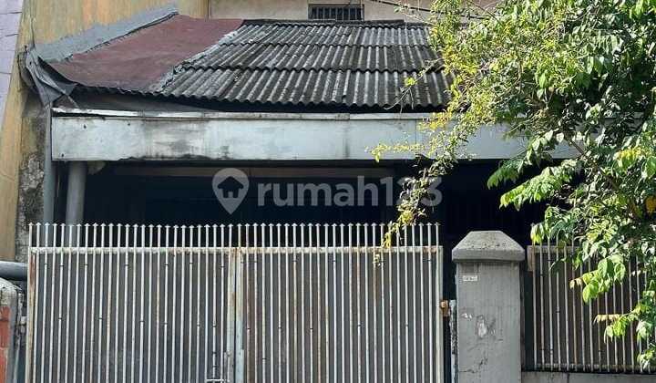 Jl.Kebon Kacang, Tanah Abang, Jakpus..Dijual Rumah Hitung Tanah, 1.5 Lantai, Pinggir Jln, Jalanan tdk Buntu, Bisa Tembus ke Grand Indonesia, Hadap Utara.