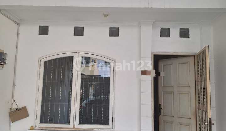 Daan Mogot Baru - 2.5 Lantai - Masih Proses Renov - Rapih Bagus - Hadap Selatan - Shm  2