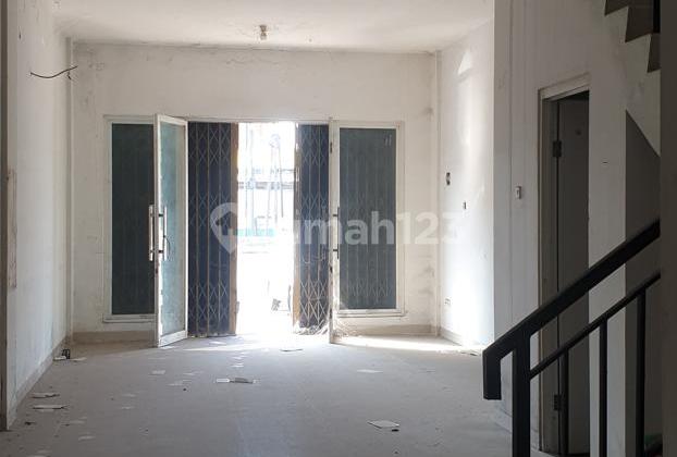 Jl Raya Kapuk, City Garden Boulevard, Cengkareng, Jakbar..Dijual Ruko 3.5 Lt, Siap Pakai, PLN 2200W, Air Wtp.-4Rf