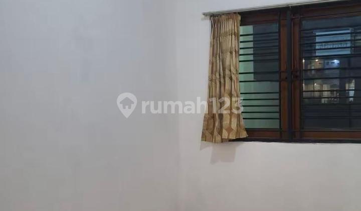 Taman Surya 5, Pegadungan, Kalideres, Jakbar..Dijual Rumah 2 LT, Hadap Timur, Dekat Taman, Row Jalan Lebar, PLN 3500W, Air Pam.-K3z 2