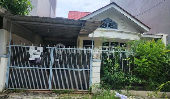 Taman Surya 3, Pegadungan, Kalideres, Jakbar..Dijual Rumah 1 Lantai, Butuh Renov, Hadap Tenggara, Row Jalan 3 Mobil, Air Pam.-Doy