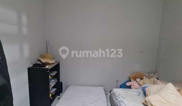 Taman Palem Lestari - 2lantai - Shm - Hadap Selatan - K.tidur 3 - Semifurnish - Siap Huni