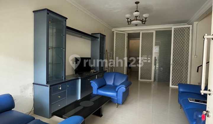 Disewakan Rumah Siap Huni Full Furnish di Long Beach Pakuwon City 2
